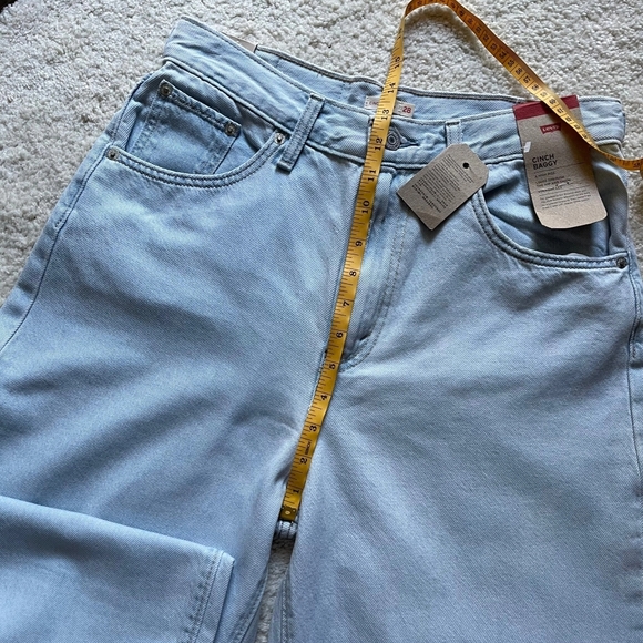 NWT Levi's Cinch Baggy High Rise Women's Jeans Size 28/31 - Picture 9 of 13